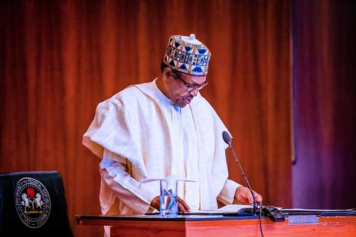 PRESIDENT BUHARI ARRIVES ABUJA, HONOURS OFFICERS SERVING IN KATSINA.