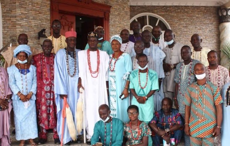 AWUJAKO OF IJAKO ORILE AND HIS CHIEFS VISIT PARAMOUNT RULER OF YEWA LAND.