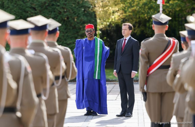 NIGERIAN AMBASSADOR TO POLAND, MAJOR GENERAL CHRISTIAN UGWU (RTD) PRESENTS LETTERS OF CREDENCE TO THE PRESIDENT OF POLAND.
